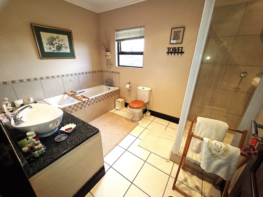 4 Bedroom Property for Sale in Woodland Hills Wildlife Estate Free State